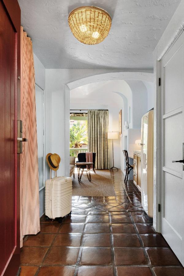 ホテル Palihouse サンタバーバラ エクステリア 写真