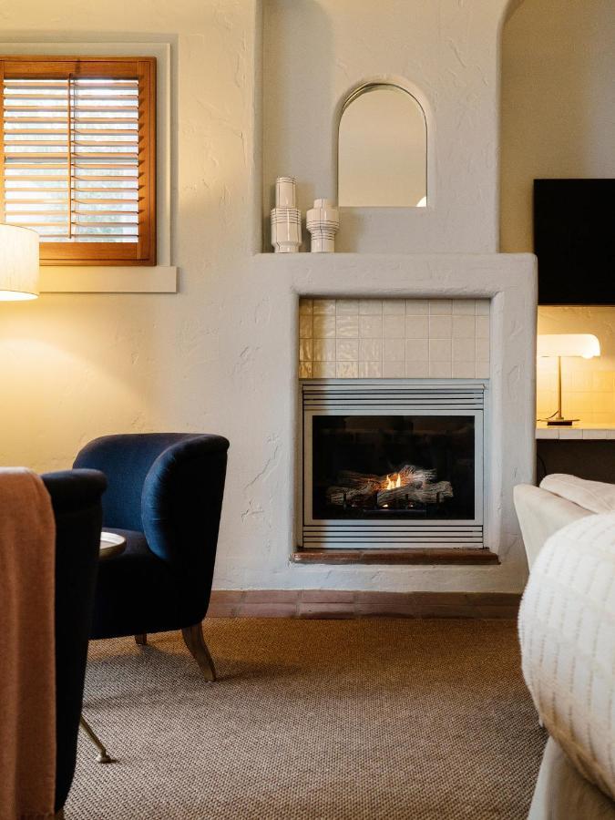 ホテル Palihouse サンタバーバラ エクステリア 写真